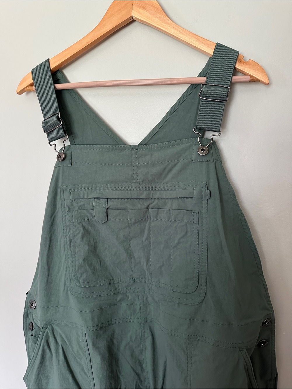Duluth Women’s Gardening Overalls, size XXL, Long Pants, Olive Green, Outdoor - Picture 2 of 8